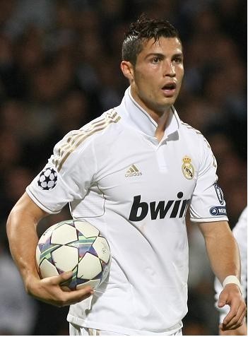 欧冠前瞻：毕包为出线背水一战，巴黎携强悍火力能否过关？（欧冠看点：毕尔巴鄂为出线孤注一掷，巴黎火力全开能否闯关？）