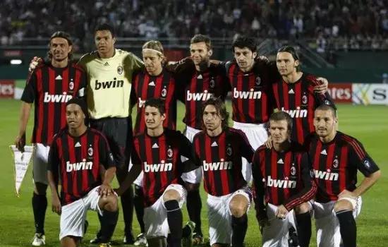 杰拉德评在英格兰、红军共事的最佳五人组：苏牙、鲁尼入选（杰拉德评选英格兰与利物浦生涯最佳五人阵：苏亚雷斯、鲁尼在列）