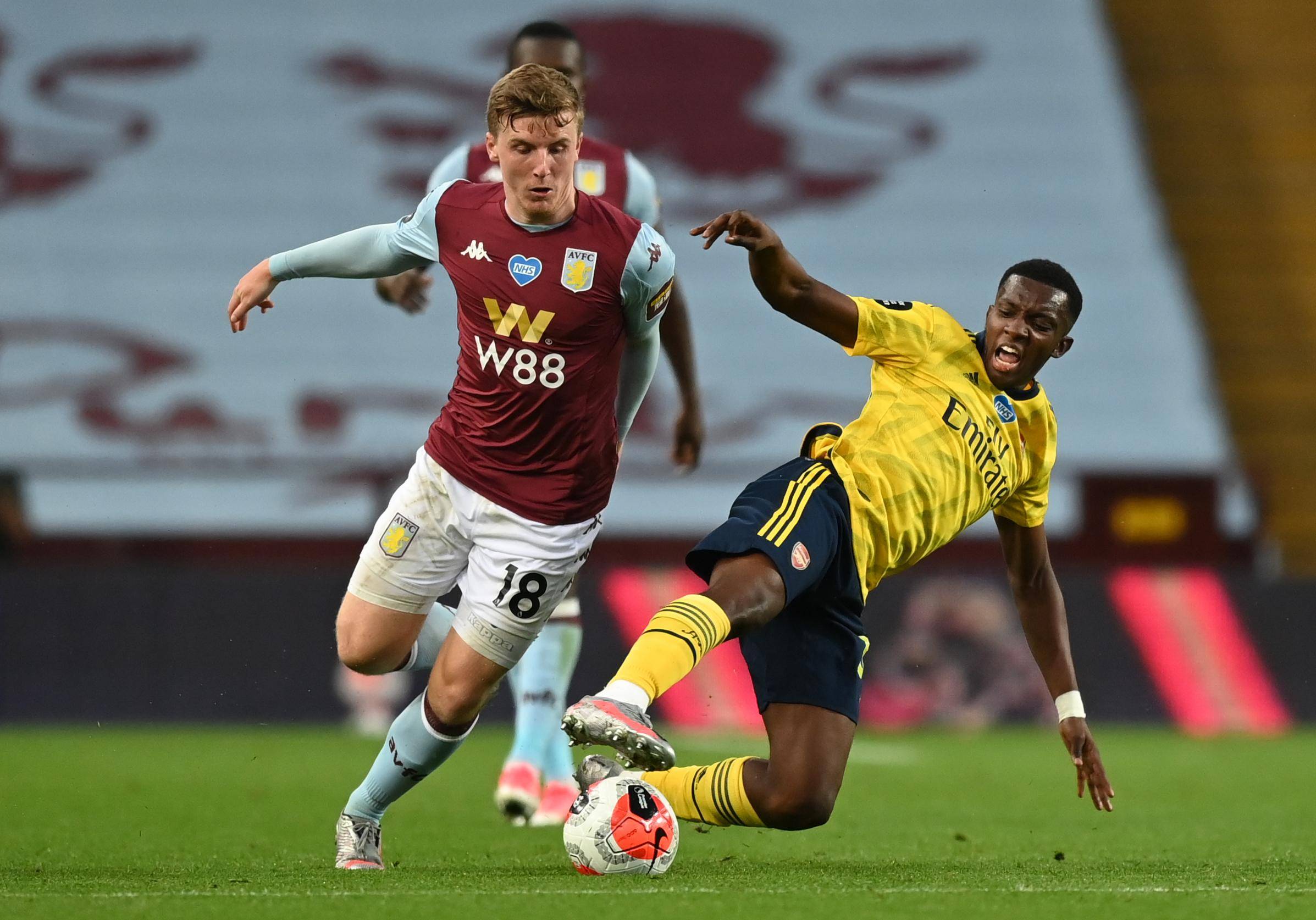 德尚：于帕是最好的后卫之一，他是否续约对法国队都没问题