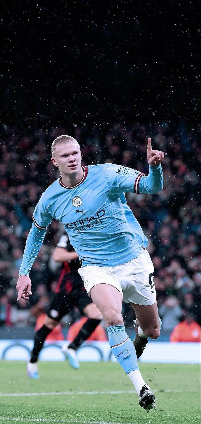 足球报：国安亚冠出局后，有球迷退了足协杯决赛的门票与酒店