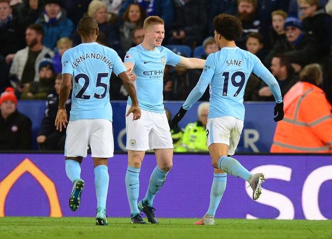 每体：莱万愿意接受降薪+替补，2026年初将和巴萨再谈（每体：莱万愿降薪并接受替补角色，2026年初将与巴萨再度磋商）