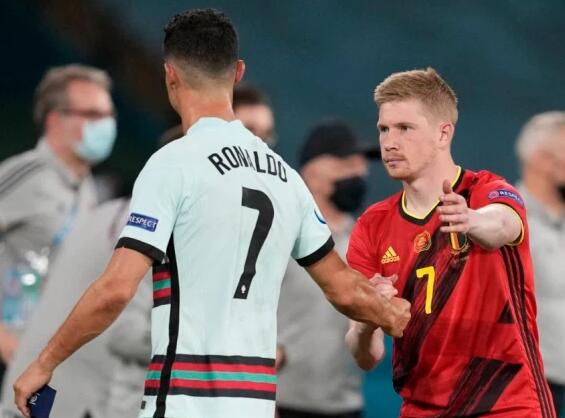 拜仁官方：将在对圣保利赛前为金斯利-科曼举办告别仪式