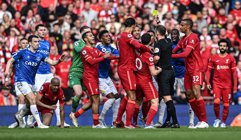 德甲半场：霍恩顿吉破门，格雷罗扳平，拜仁慕尼黑1-1圣保利