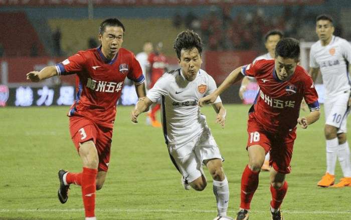 李金羽：不管明年带队征战中超什么样，都会为中国足球去努力（李金羽：无论明年带队征战中超如何，我都会为中国足球拼尽全力）